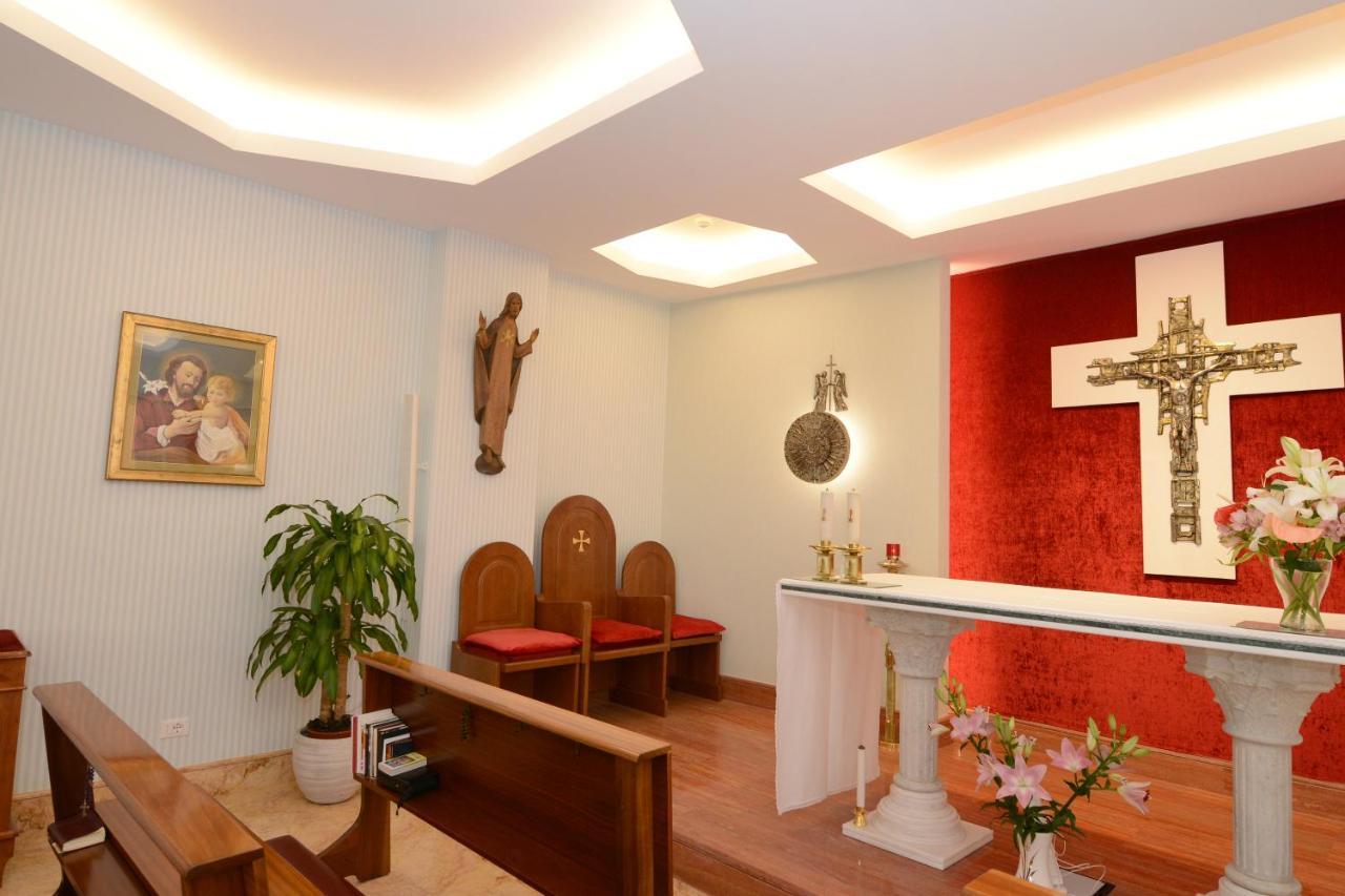Casa Ospitalita San Giuseppe Bed & Breakfast L'Aquila Bagian luar foto