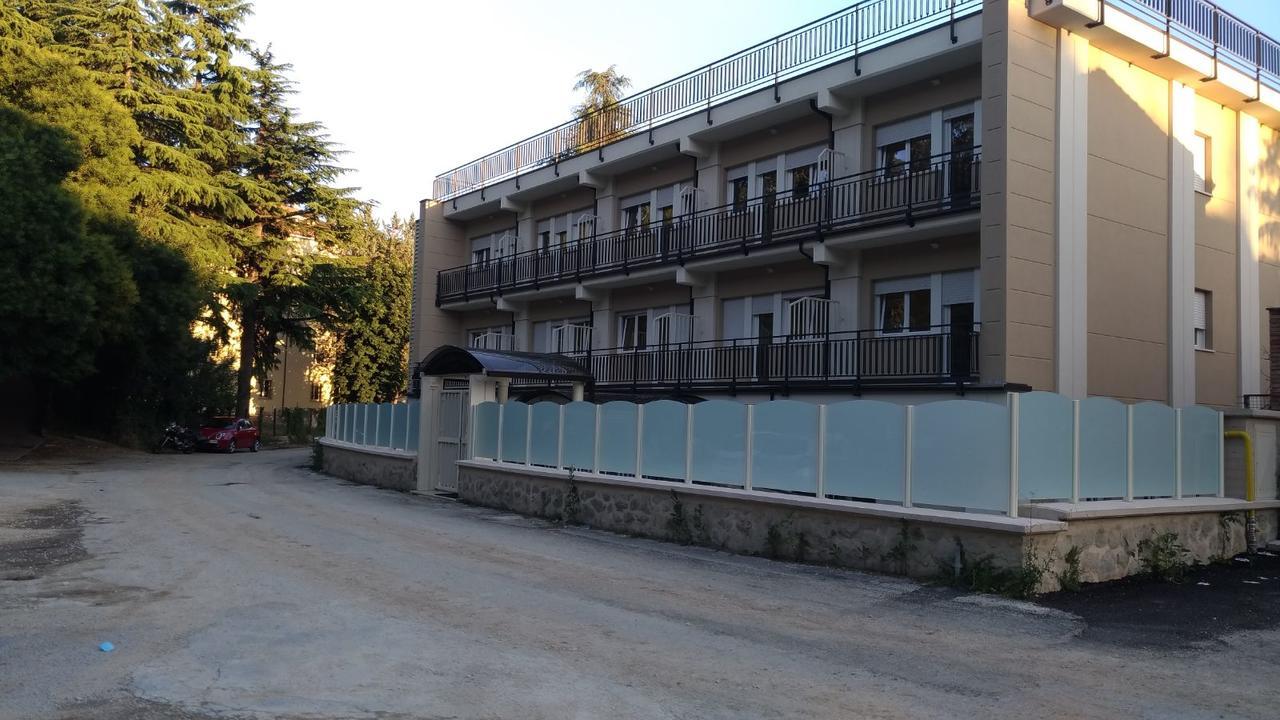 Casa Ospitalita San Giuseppe Bed & Breakfast L'Aquila Bagian luar foto